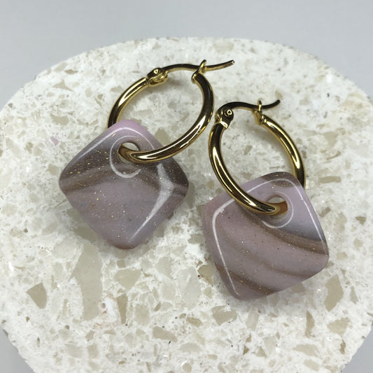 Boucles d'Oreilles Créoles Pampilles Carrées - Rose Marbré