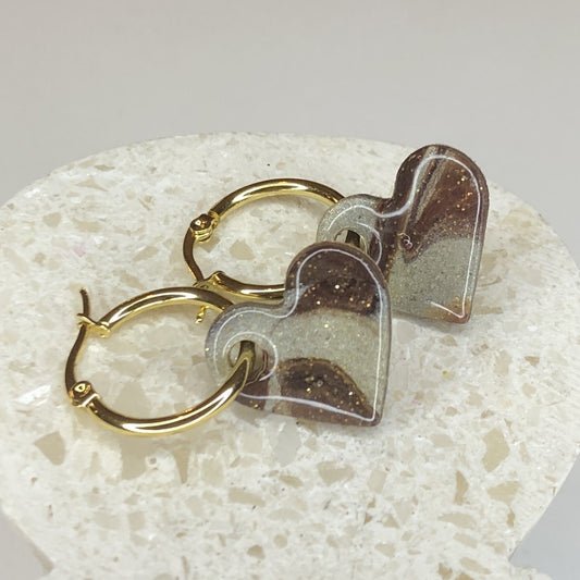 Boucles d'Oreilles Créoles Pampilles Cœurs - Brun et Blanc Nacré