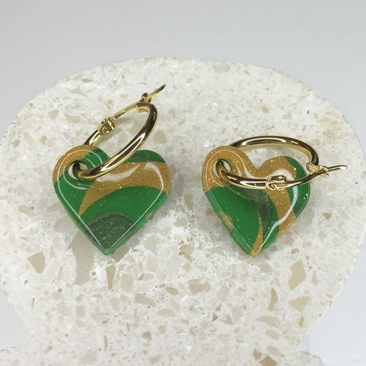 Boucles d'Oreilles Créoles Pampilles Cœurs - Vert et Beige