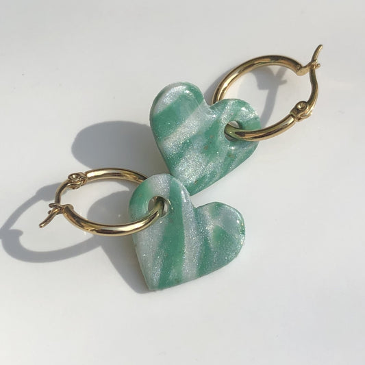 Boucles d'Oreilles Créoles Pampilles Cœurs - Vert Sauge Voilé