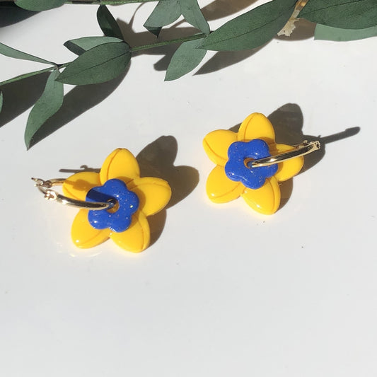 Boucles d'Oreilles Créoles Pampilles Fleurs Duo - Jaune, Bleu