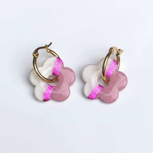 Boucles d'Oreilles Créoles Pampilles Fleurs Pop - Rose Chair et Blanc Nacré