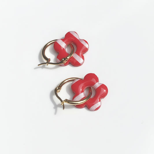 Boucles d'Oreilles Créoles Pampilles Fleurs 5 Pétales - Rouge Cerise et Blanc Nacré Rayé