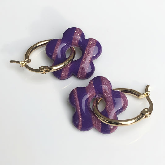 Boucles d'Oreilles Créoles Pampilles Fleurs 5 Pétales - Violet Prune et Lavande Scintillant Rayé