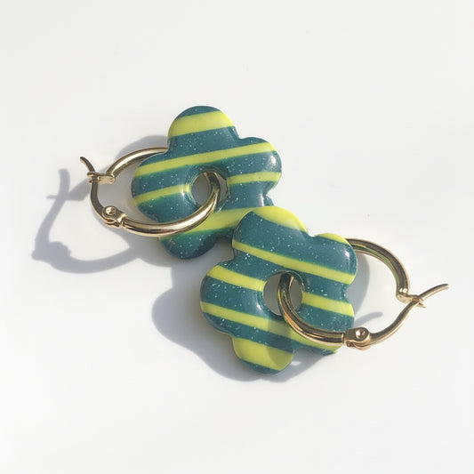 Boucles d'Oreilles Créoles Pampilles Fleurs Pop - Vert Galaxie et Jaune Citron Rayé