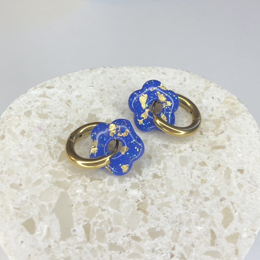 Boucles d'Oreilles Créoles Pampilles Small Fleurs - Bleu Pacifique, Or et Paillettes