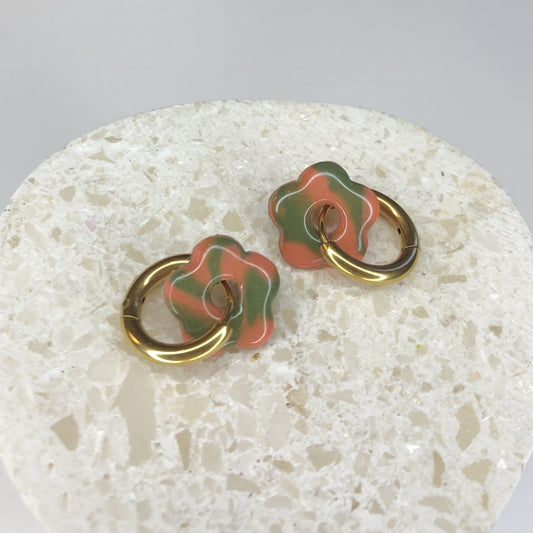 Boucles d'Oreilles Créoles Pampilles Small Fleurs - Corail et Vert Feuille