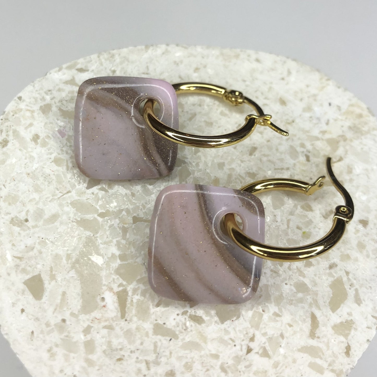 Boucles d'Oreilles Créoles Pampilles Carrées - Rose Marbré
