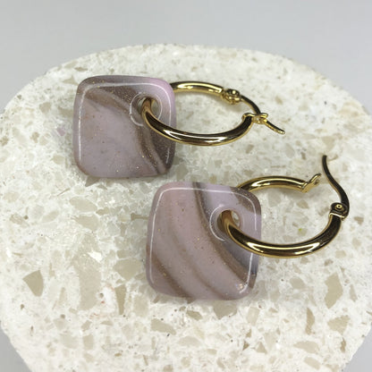 Boucles d'Oreilles Créoles Pampilles Carrées - Rose Marbré