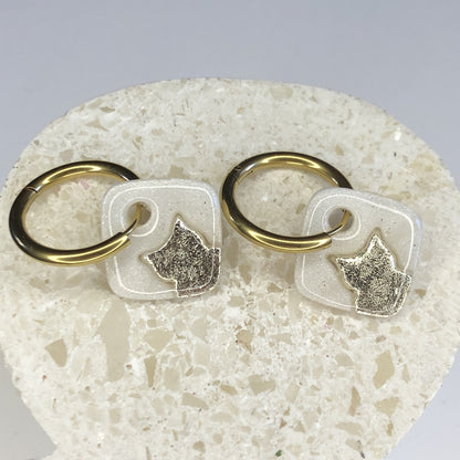Boucles d'Oreilles Créoles Pampilles Carrées - Blanc Nacré et Argent