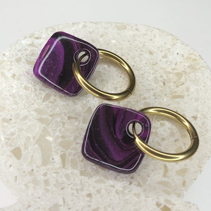 Boucles d'Oreilles Créoles Pampilles Carrées - Noir et Violet