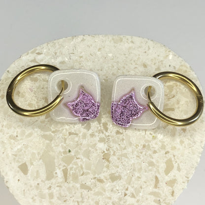 Boucles d'Oreilles Créoles Pampilles Carrées - Blanc Nacré et Violet Métallique