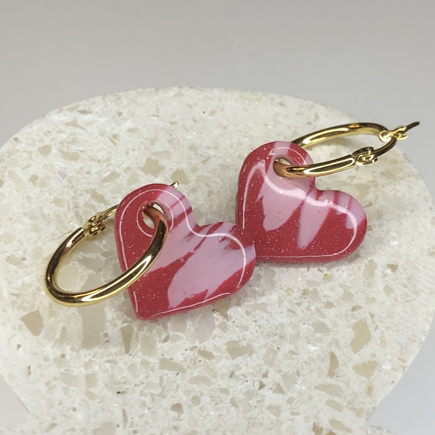Boucles d'Oreilles Créoles Pampilles Cœurs - Rouge te Rose