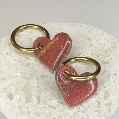Boucles d'Oreilles Créoles Pampilles Cœurs - Rouge Couché de Soleil