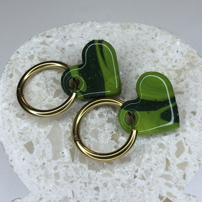 Boucles d'Oreilles Créoles Pampilles Cœurs - Kaki et Noir