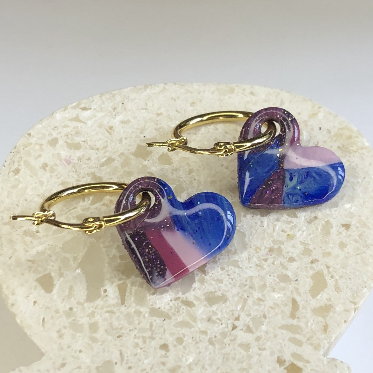 Boucles d'Oreilles Créoles Pampilles Cœurs - Multicolore
