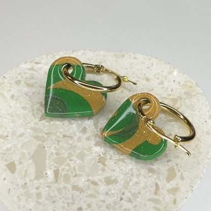 Boucles d'Oreilles Créoles Pampilles Cœurs - Vert et Beige