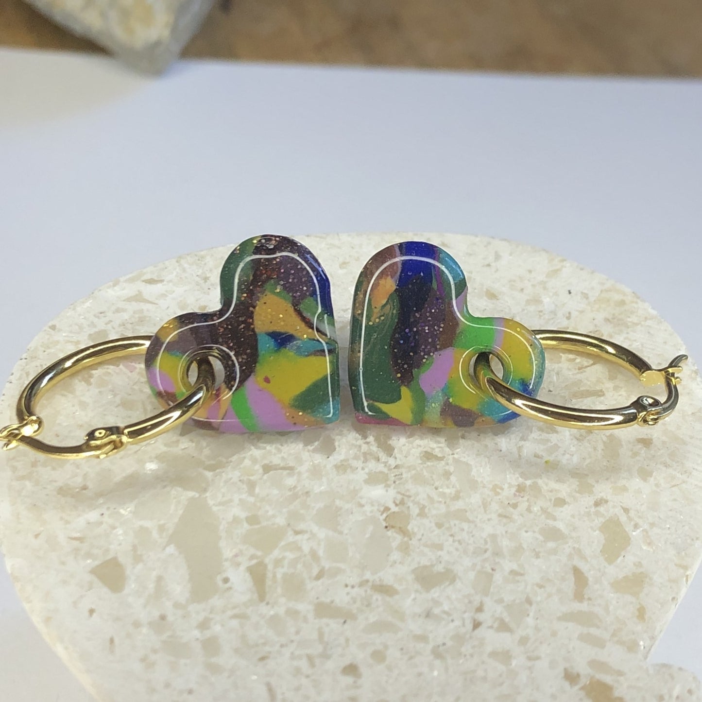 Boucles d'Oreilles Créoles Pampilles Cœurs - Multicolore