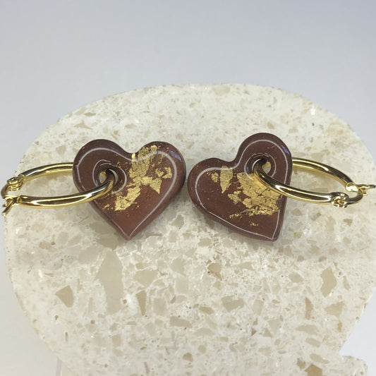 Boucles d'Oreilles Créoles Pampilles Cœurs - Marron Chocolat et Or