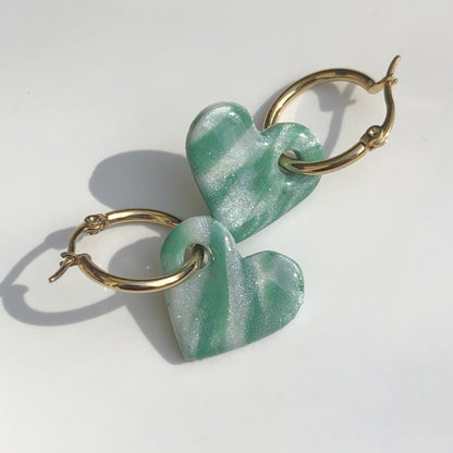 Boucles d'Oreilles Créoles Pampilles Cœurs - Vert Sauge Voilé