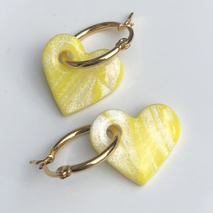 Boucles d'Oreilles Créoles Pampilles Cœurs - Jaune Citron Voilé