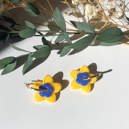 Boucles d'Oreilles Créoles Pampilles Fleurs Duo - Jaune, Bleu