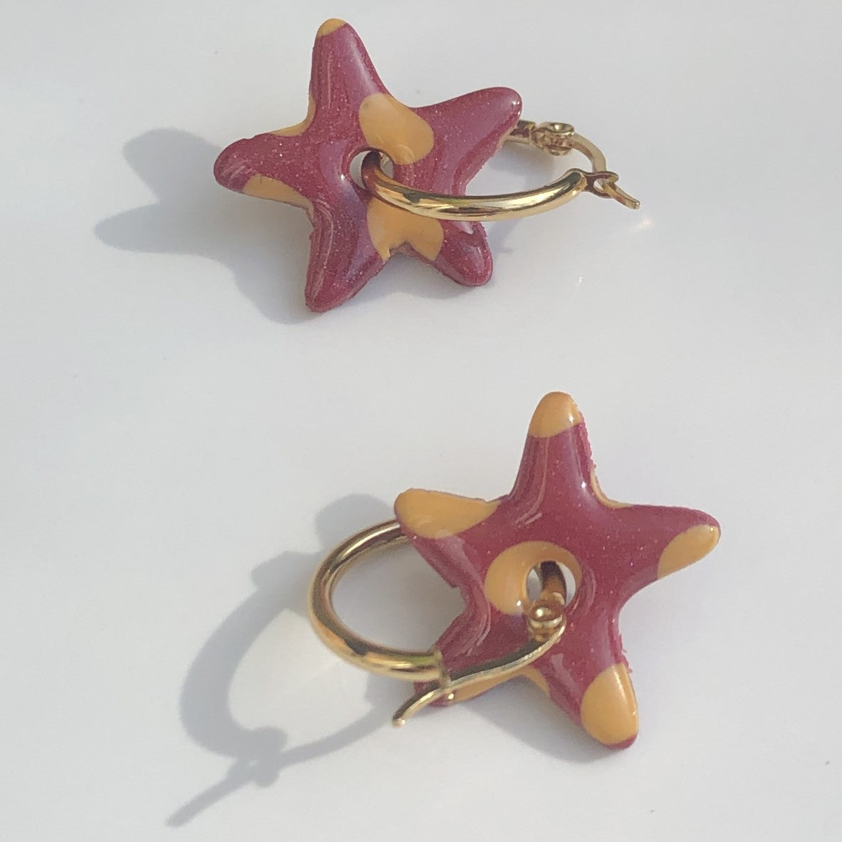 Boucles d'oreilles Créoles Pampilles Étoiles – Acier Inoxydable & Argile Polymère