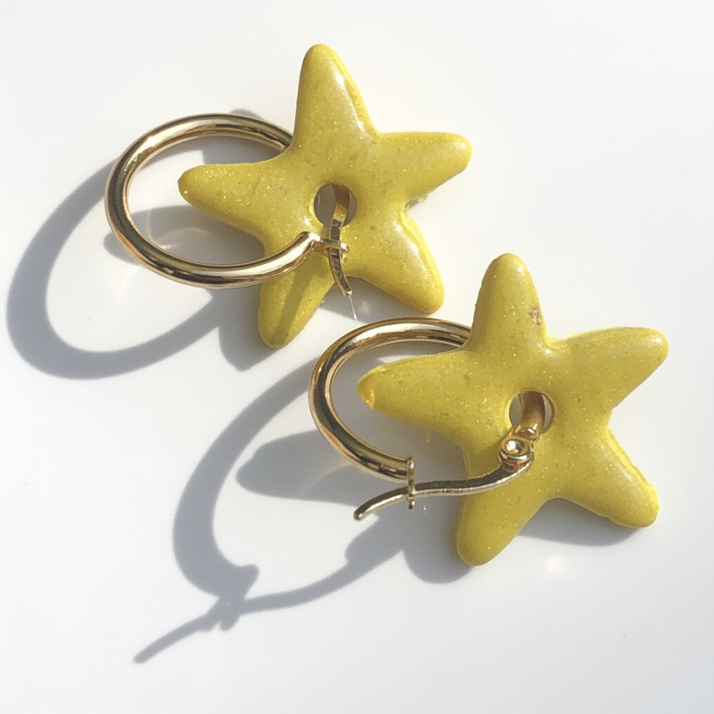 Boucles d'Oreilles Créoles Pampilles Etoiles - Jaune Soleil