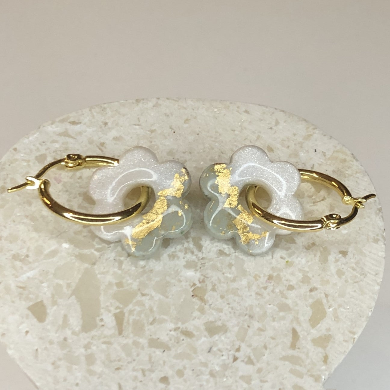 Boucles d'Oreilles Créoles Pampilles Fleurs Interchangeables
