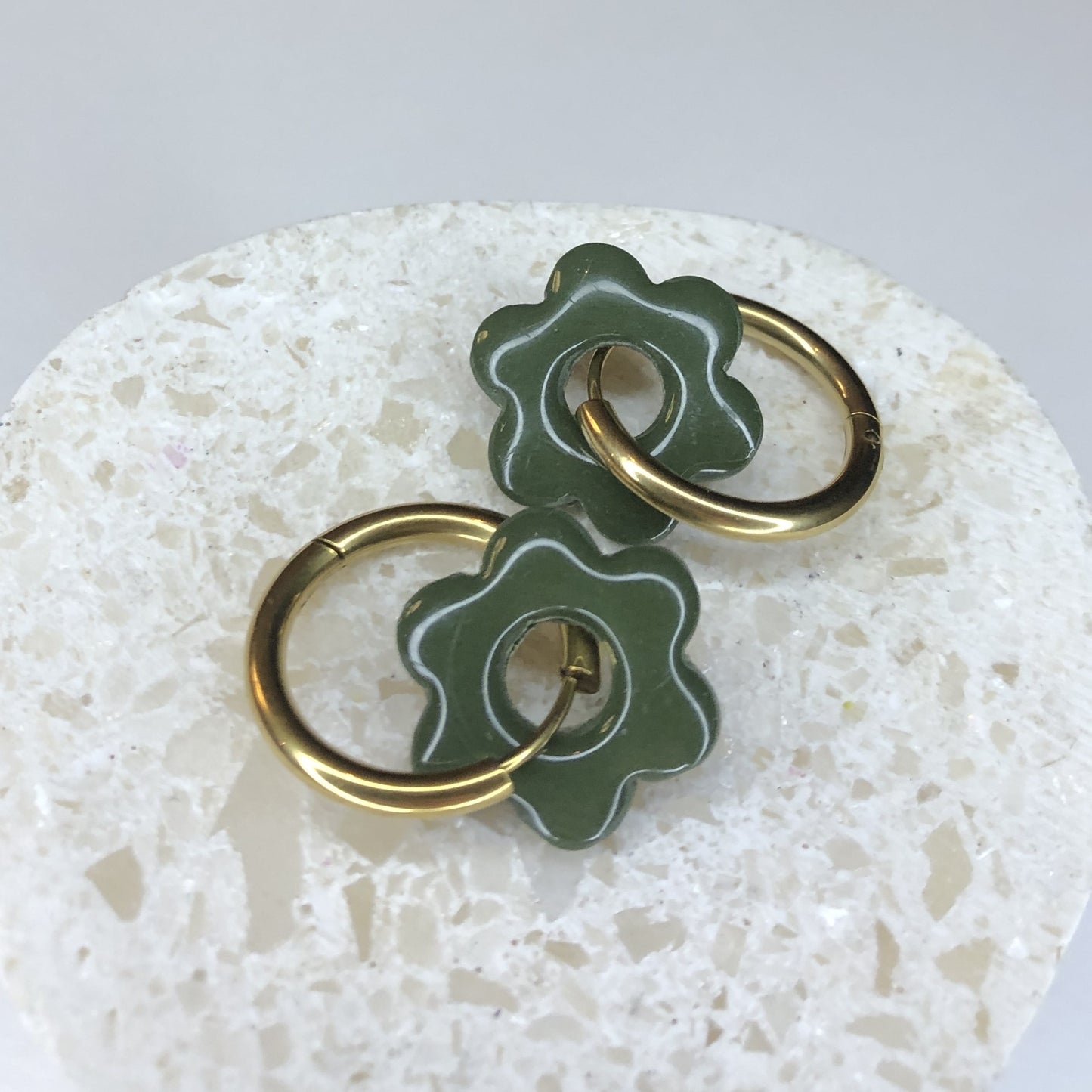 Boucles d'Oreilles Créoles Pampilles Fleurs - Vert Impérial