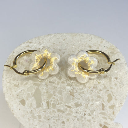 Boucles d'Oreilles Créoles Pampilles Fleurs Soleil - Blanc Nacré Or