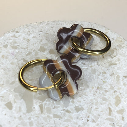 Boucles d'Oreilles Créoles Pampilles Fleurs - Chocolat Doré Rayé
