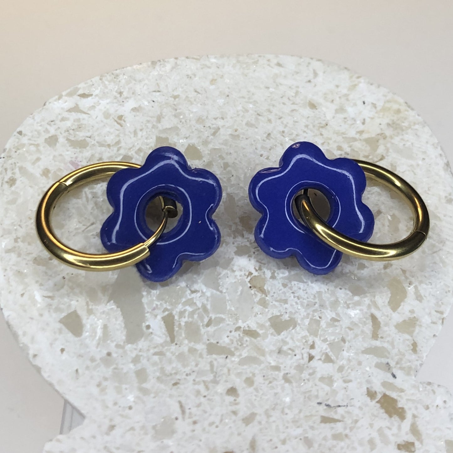 Boucles d'Oreilles Créoles Pampilles Fleurs - Bleu Ultra Marin