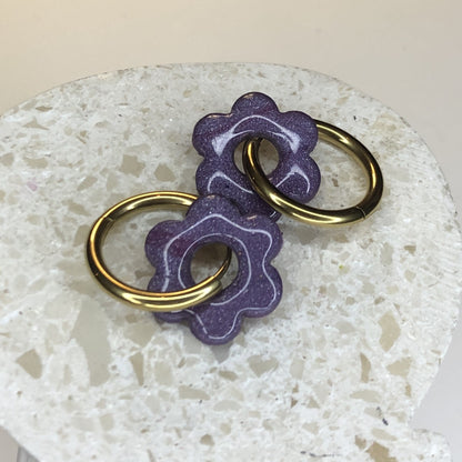 Boucles d'Oreilles Créoles Pampilles Fleurs - Violet Russe