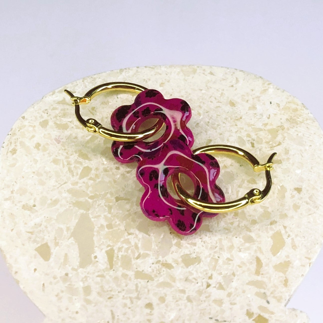 Boucles d'Oreilles Créoles Pampilles Fleurs - Léopard Fuchsia