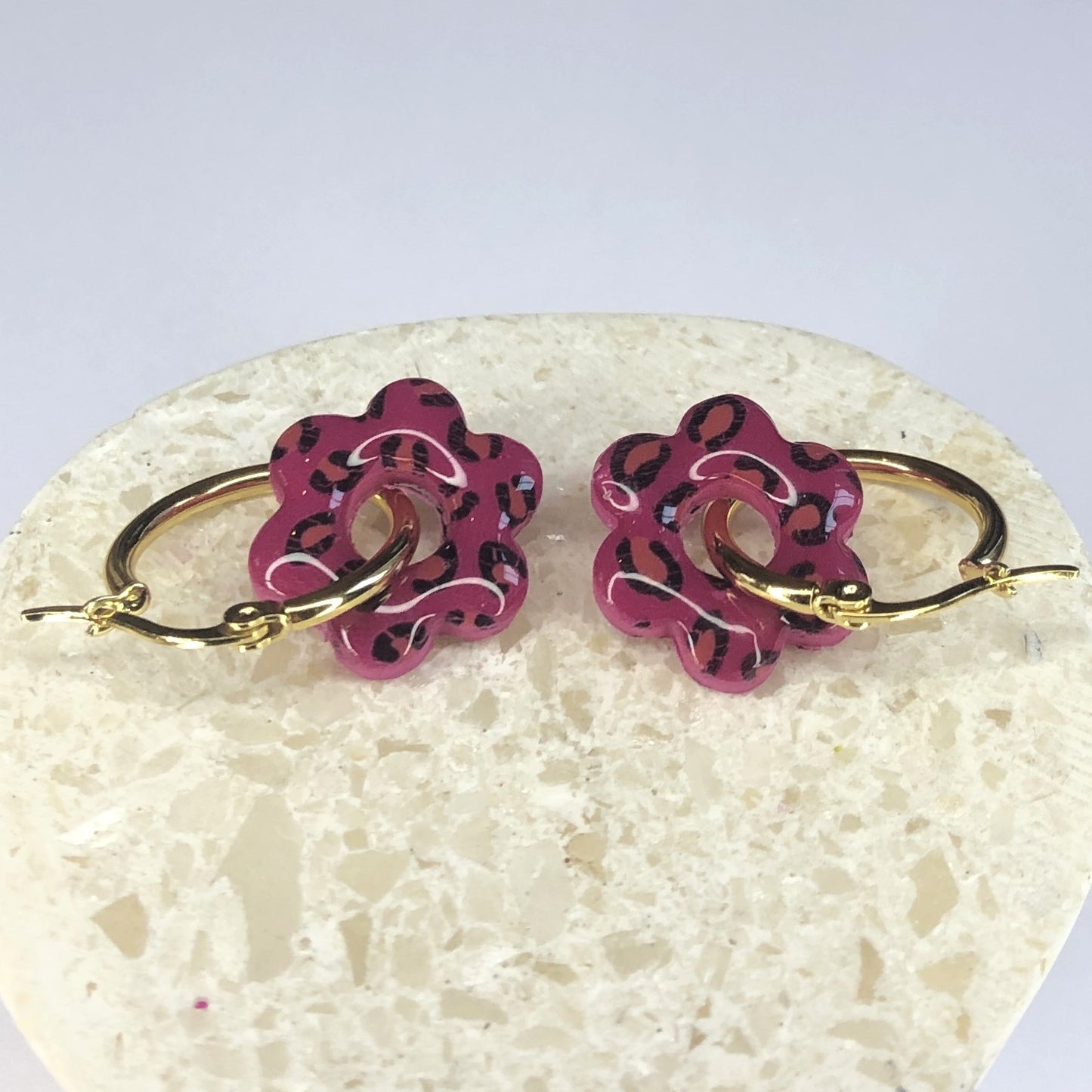 Boucles d'Oreilles Créoles Pampilles Fleurs - Léopard Rose Light