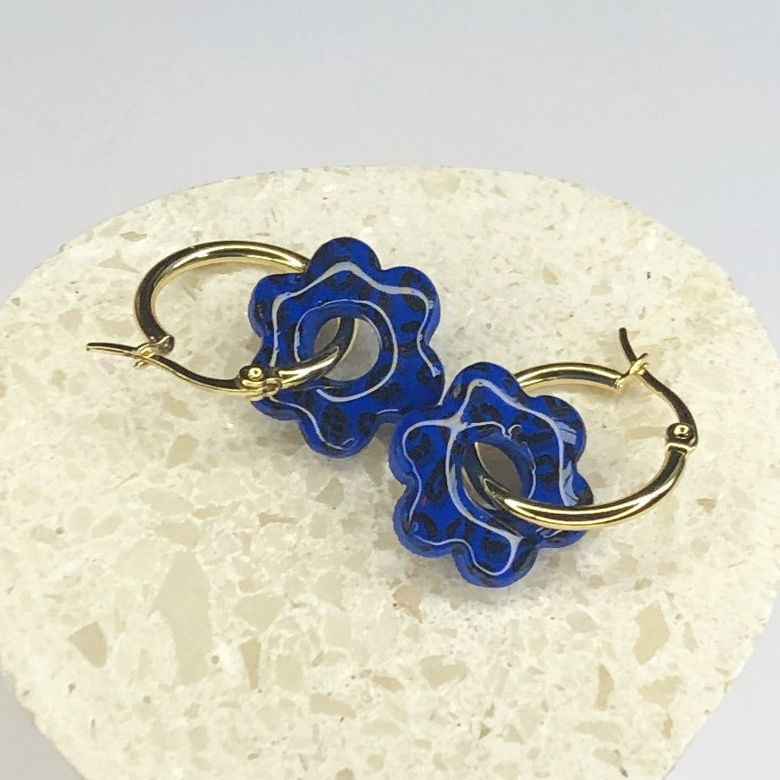 Boucles d'Oreilles Créoles Pampilles Fleurs - Léopard Bleu Pacifique