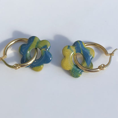 Boucles d'Oreilles Créoles Pampilles Fleurs - Bleu Canard et Jaune Moutarde