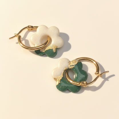 Boucles d'Oreilles Créoles Pampilles Fleurs - Vert Bouteille Blanc Or