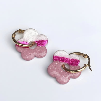 Boucles d'Oreilles Créoles Pampilles Fleurs Pop - Rose Chair et Blanc Nacré