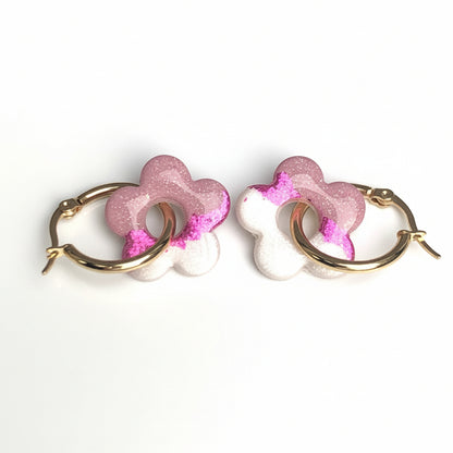 Boucles d'Oreilles Créoles Pampilles Fleurs 5 Pétales - Rose Chair et Blanc Nacré