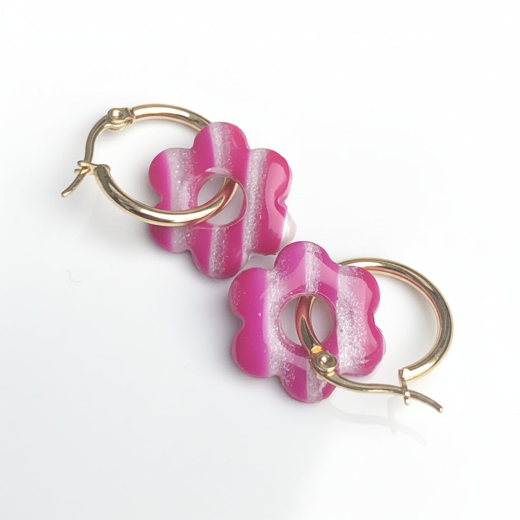 Boucles d'Oreilles Créoles Pampilles Fleurs - Rose Fuchsia et Blanc Nacré Rayé