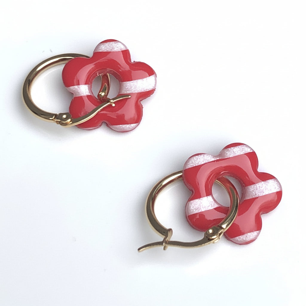 Boucles d'Oreilles Créoles Pampilles Fleurs 5 Pétales - Rouge Cerise et Blanc Nacré Rayé