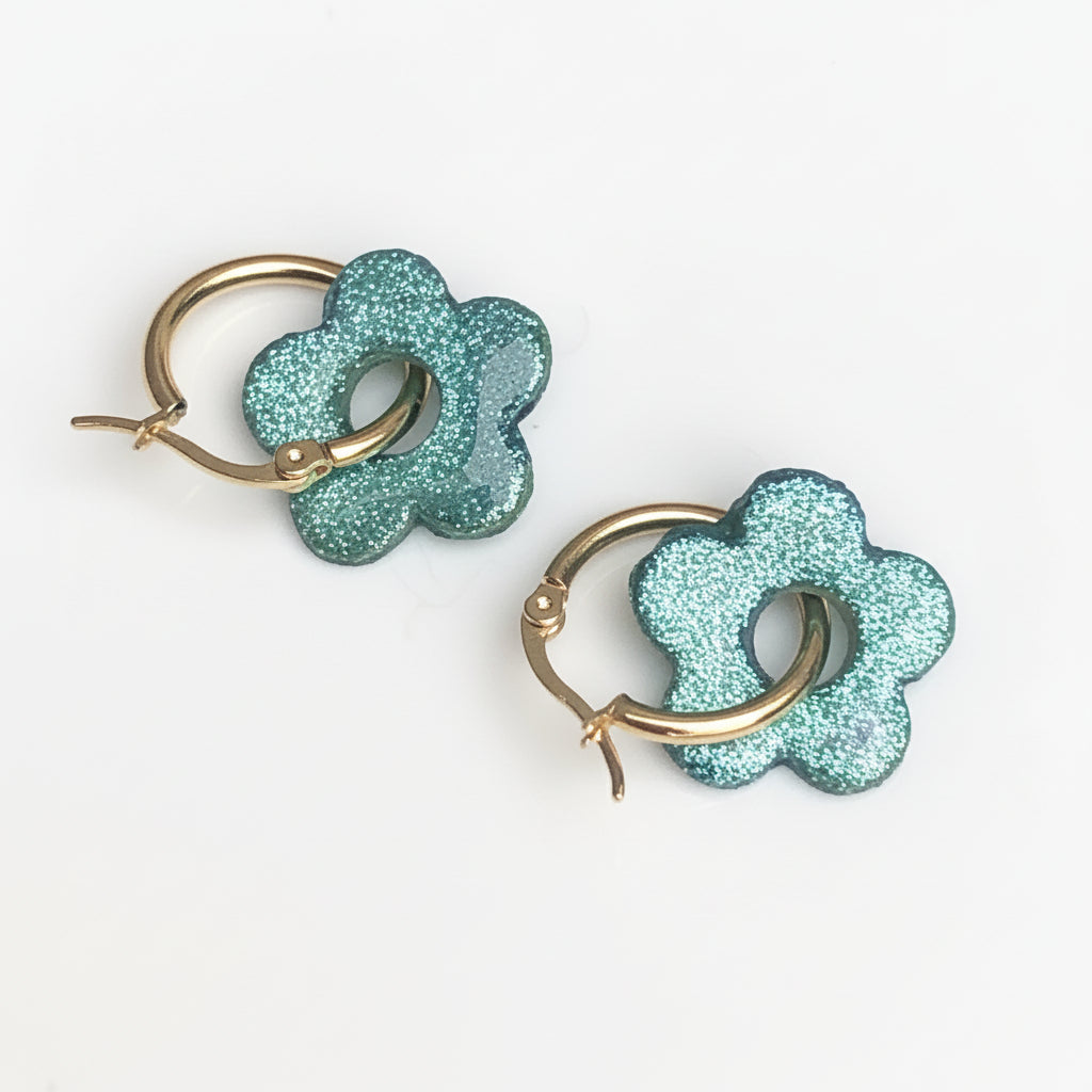 Boucles d'Oreilles Créoles Pampilles Fleurs 5 Pétales - Vert Bouteille Paillettées