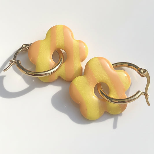 Boucles d'Oreilles Créoles Pampilles Fleurs Pop - Jaune Citron et Orange Papaye Rayé