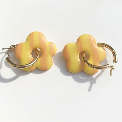 Boucles d'Oreilles Créoles Pampilles Fleurs Pop - Jaune Citron et Orange Papaye Rayé