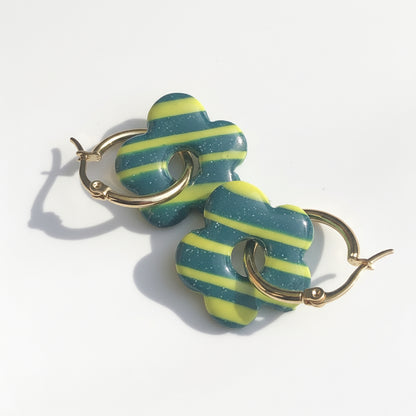 Boucles d'Oreilles Créoles Pampilles Fleurs Pop - Vert Galaxie et Jaune Citron Rayé