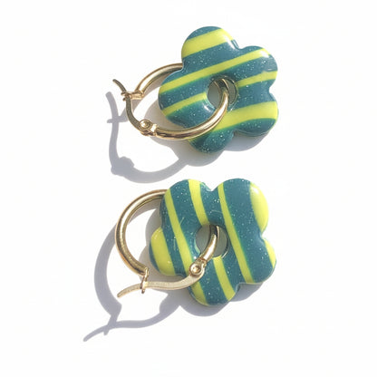Boucles d'Oreilles Créoles Pampilles Fleurs Pop - Vert Galaxie et Jaune Citron Rayé