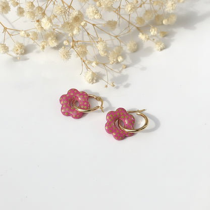 Boucles d'Oreilles Créoles Pampilles Fleurs - Rose Framboise à Pois
