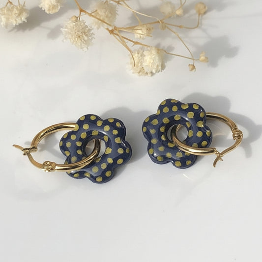 Boucles d'Oreilles Créoles Pampilles Fleurs - Bleu Windsor à Pois
